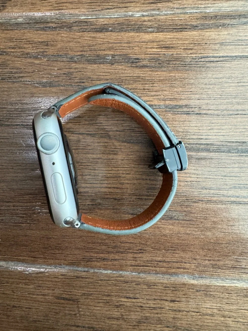 New Leather Apple Watch Band with Fold-Over Magnetic Clasp for 42/44/45/46/49mm